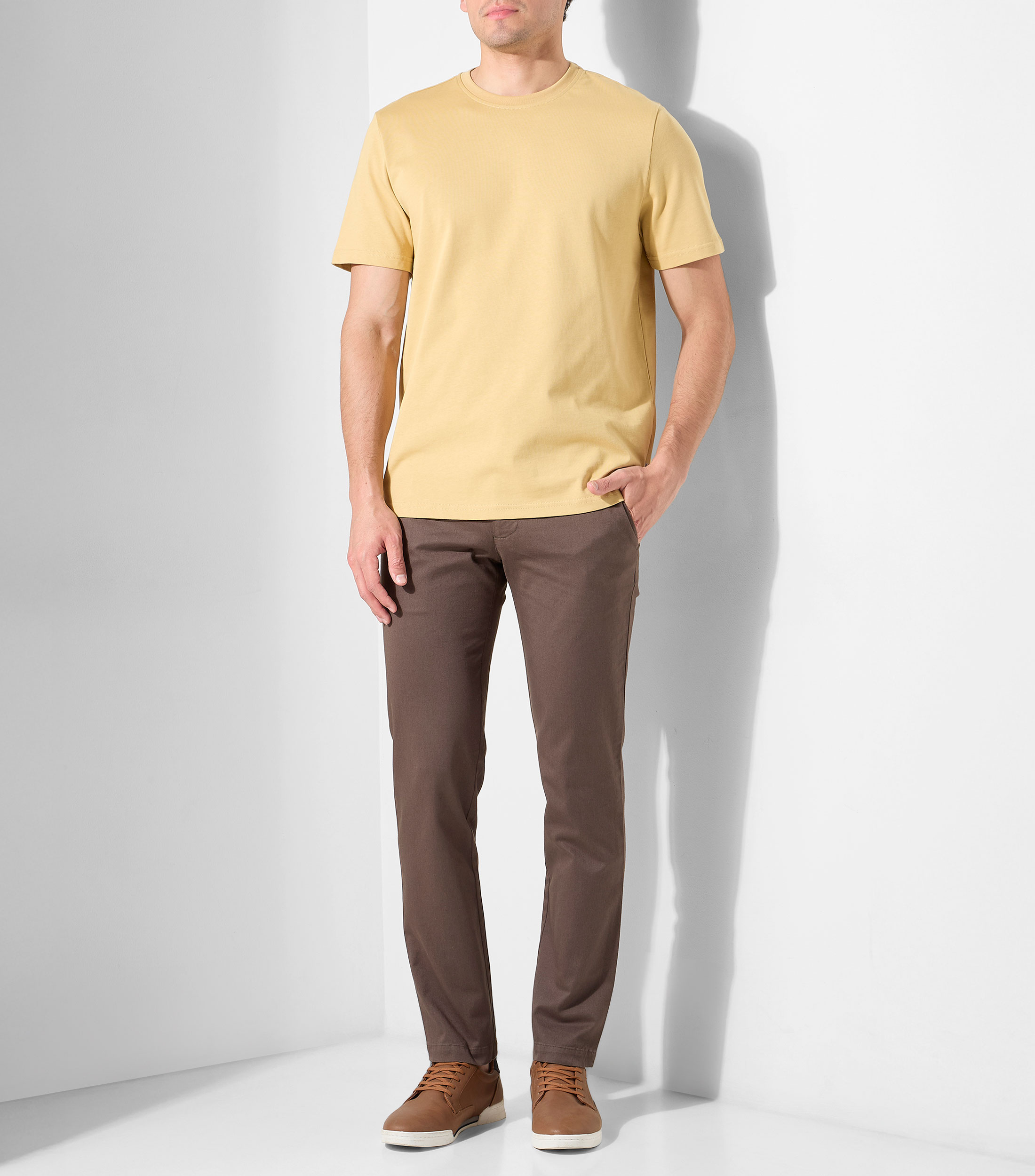 Playera de cuello redondo con manga corta lisa Hombre